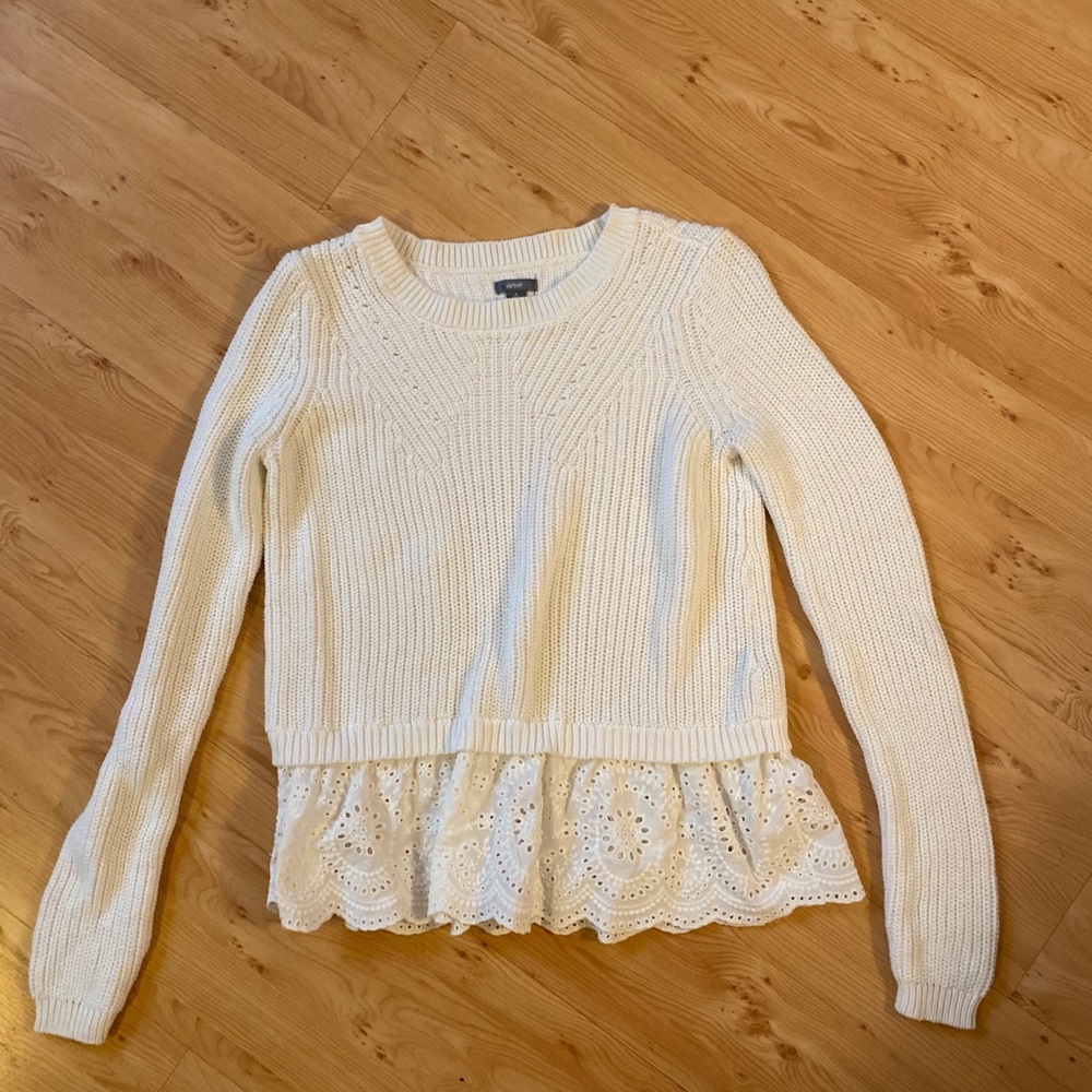 White sweater with cute design!